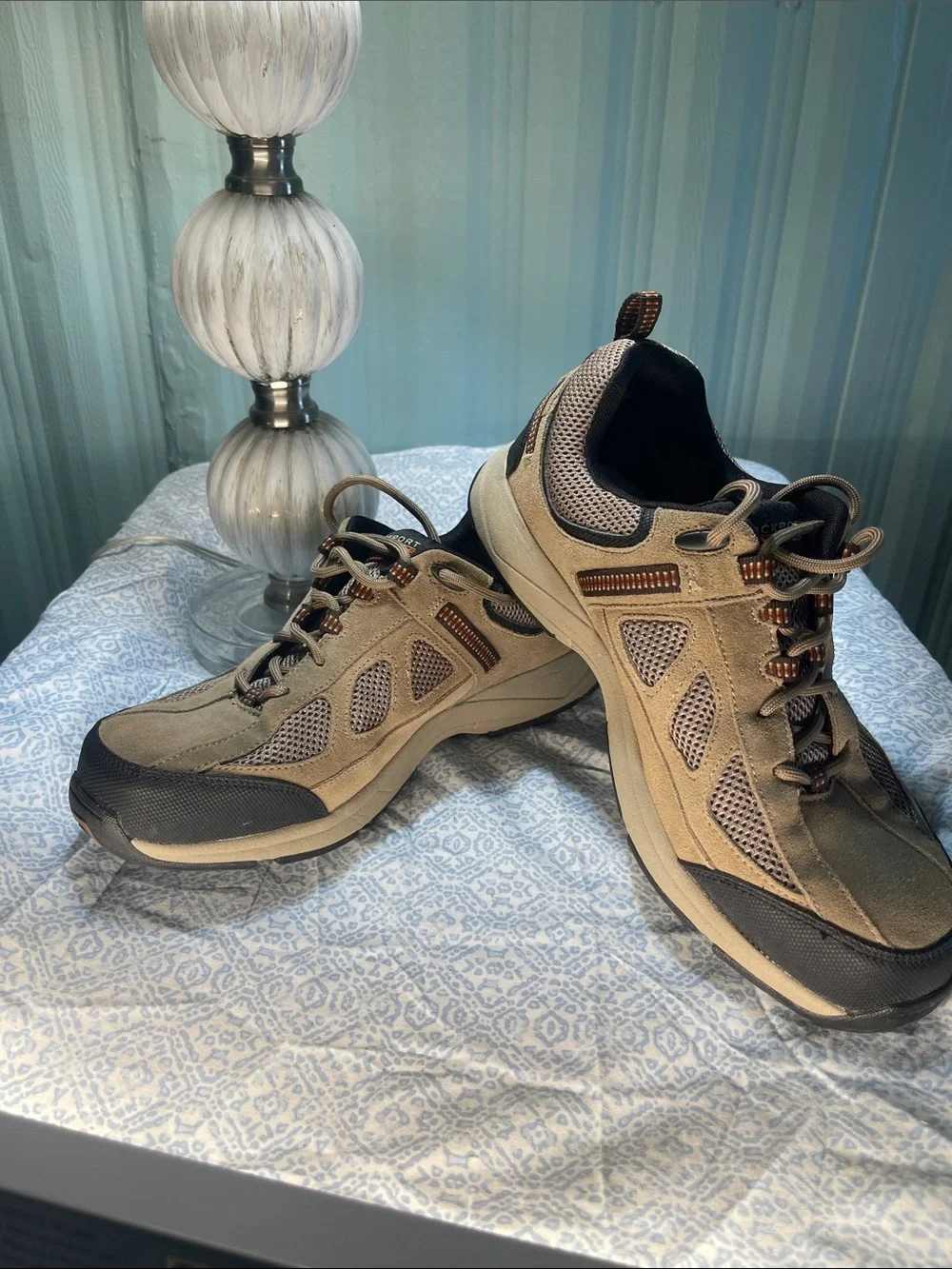 Rockport XCS Men's Tan and Black Athletic Walking Shoes EUC Size 10.5